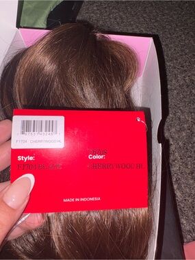 F1704 Blaze Wig in Cherrywood HL - Natural Brown Highlight